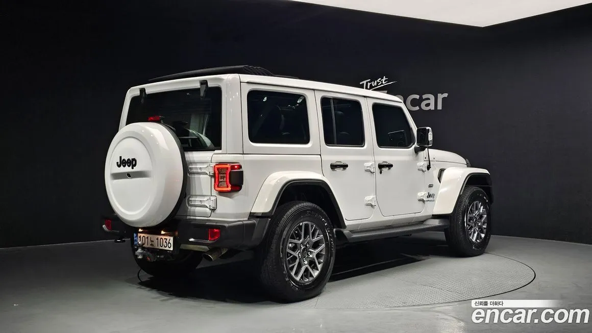 Jeep Wrangler — фото 7