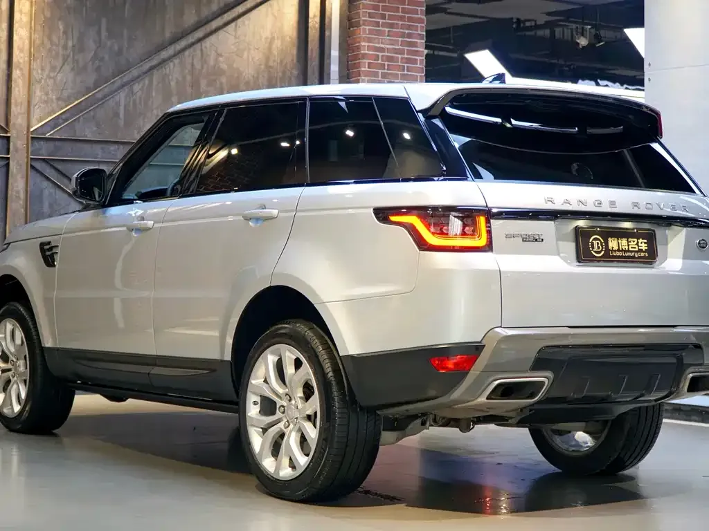 Land Rover Sport PHEV — фото 4