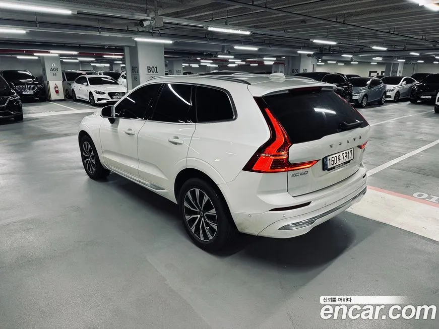 Volvo XC60 — фото 6