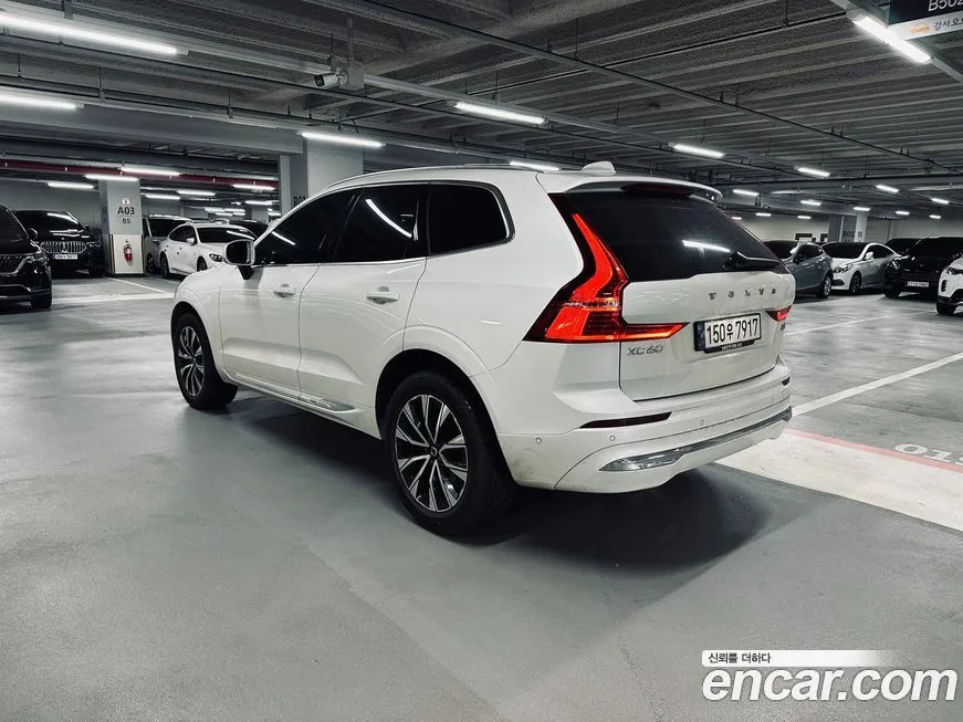 Volvo XC60 — фото 9