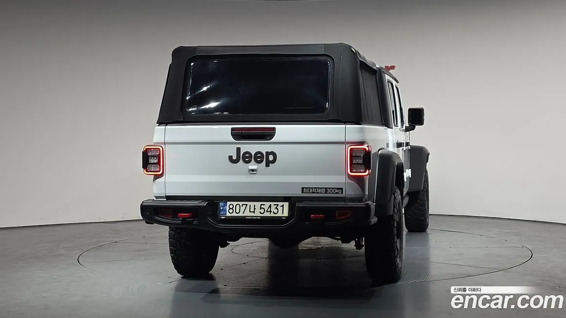 Jeep Gladiator — фото 8