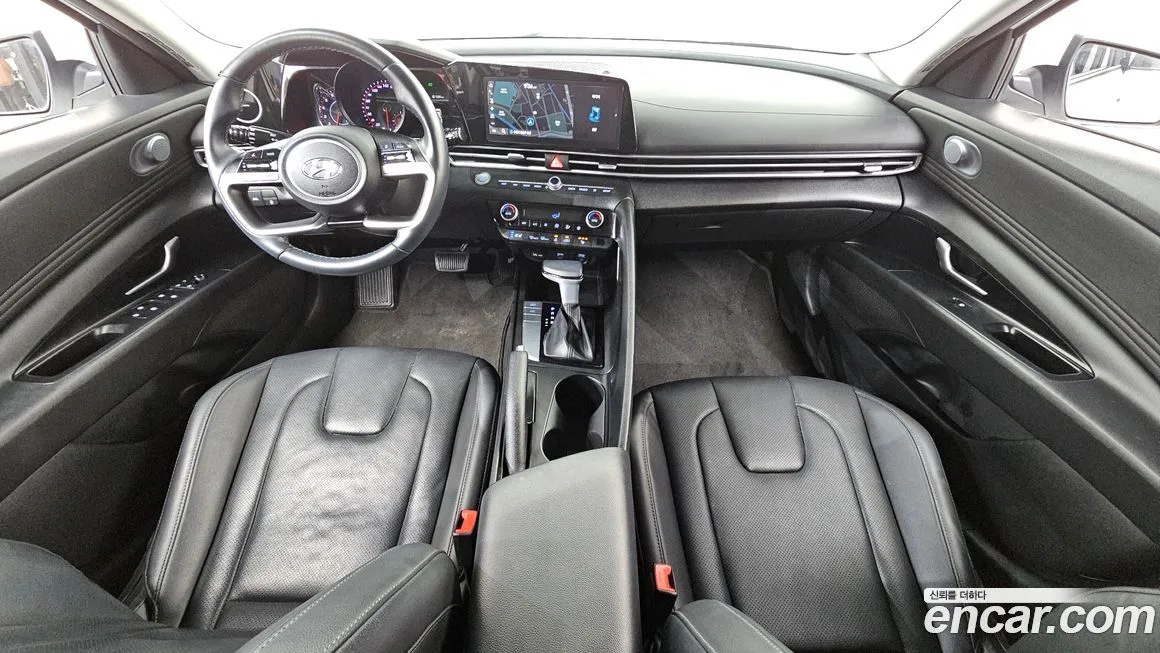 Hyundai AVANTE — фото 3