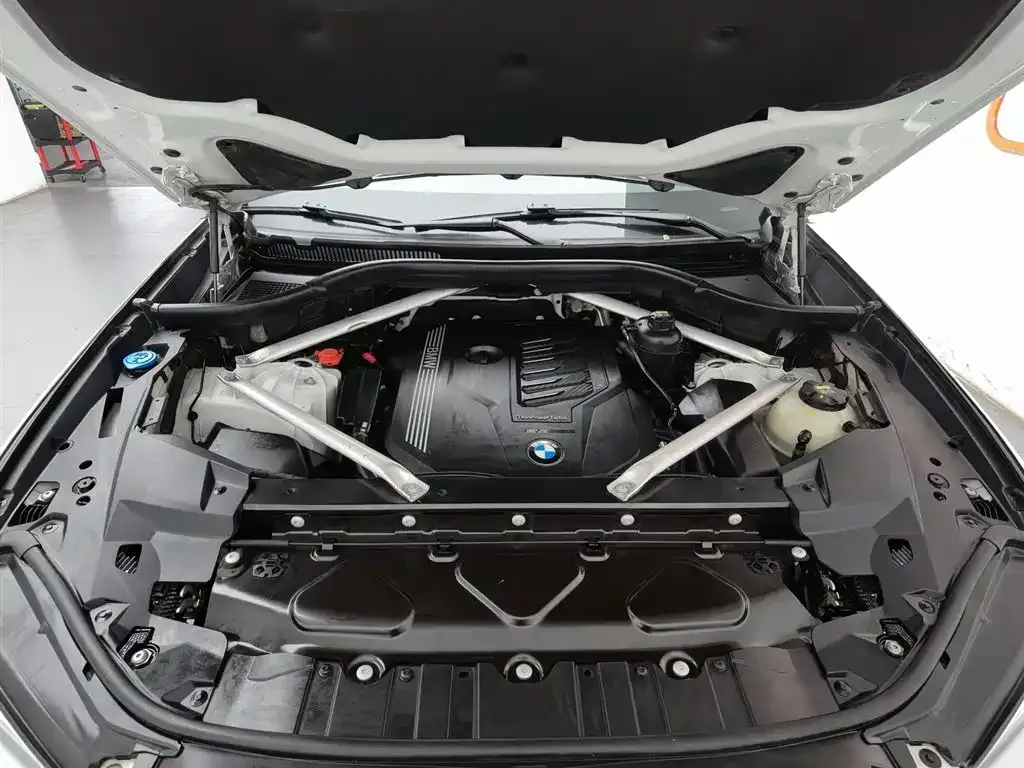 BMW X5 (Import) — фото 10
