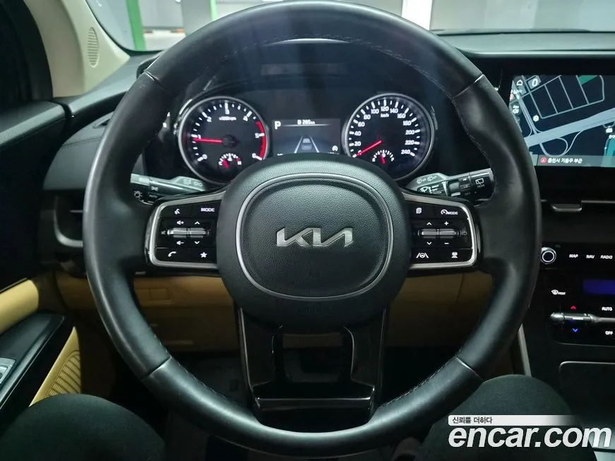 Kia Carnival — фото 4