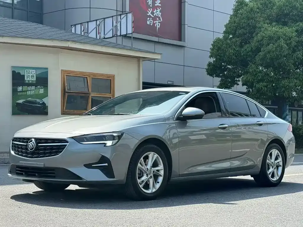 Buick Regal — фото 1