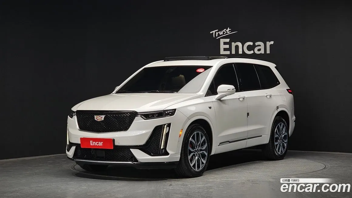 Cadillac XT6 — фото 1