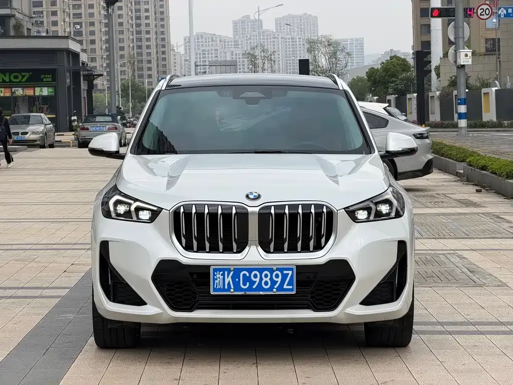 BMW X1 — фото 6