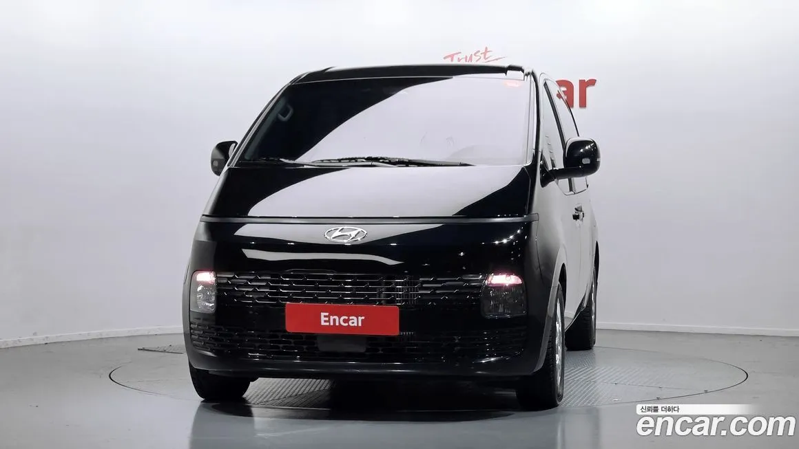 Hyundai Staria — фото 2