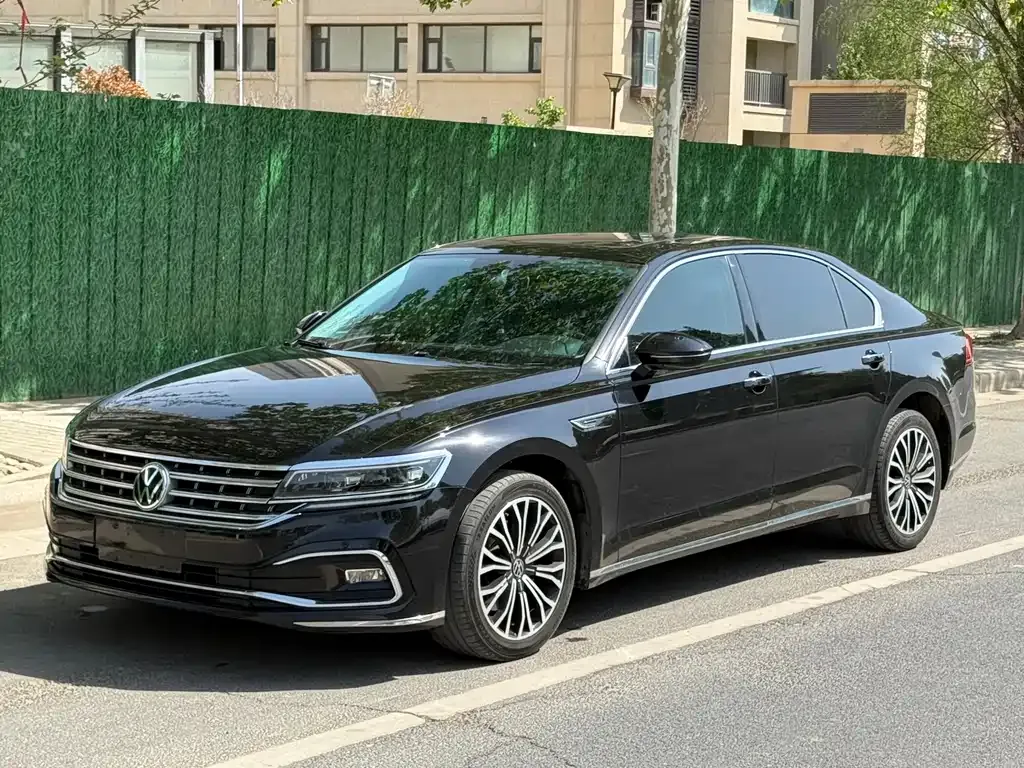 Volkswagen Phideon — фото 1