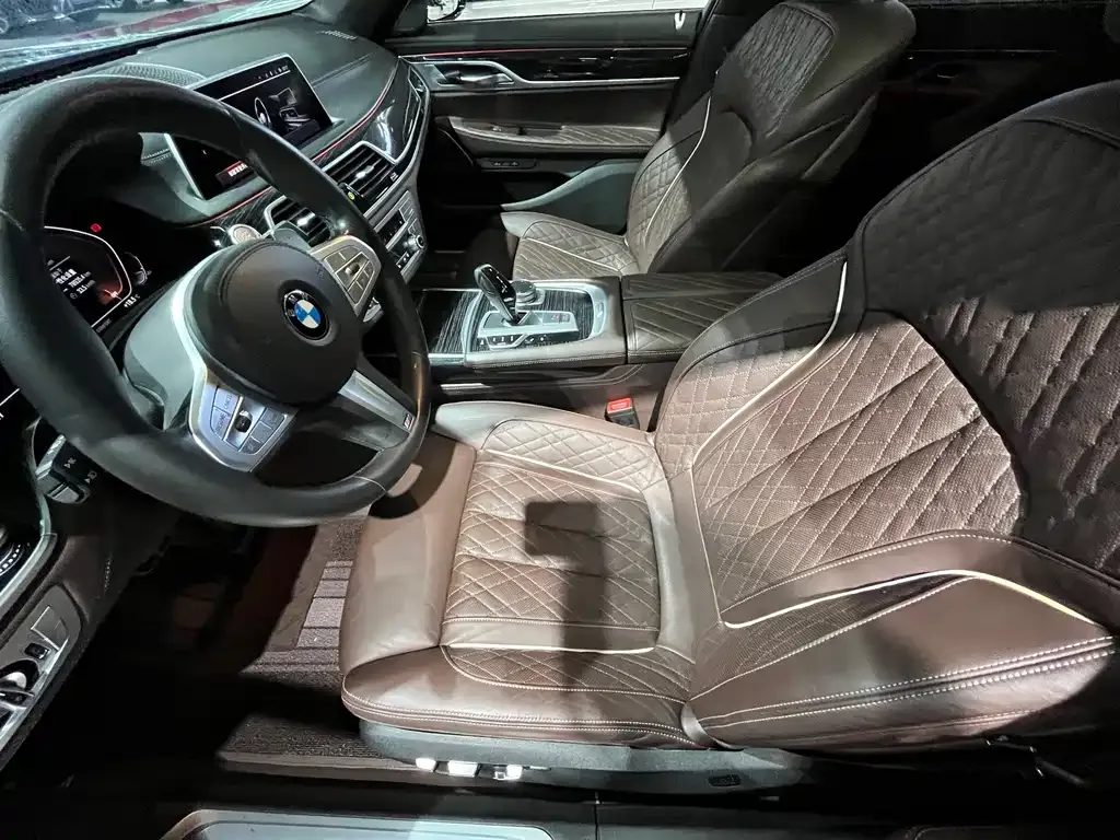 BMW 7 Series — фото 4