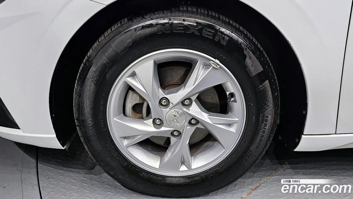 Hyundai AVANTE — фото 10