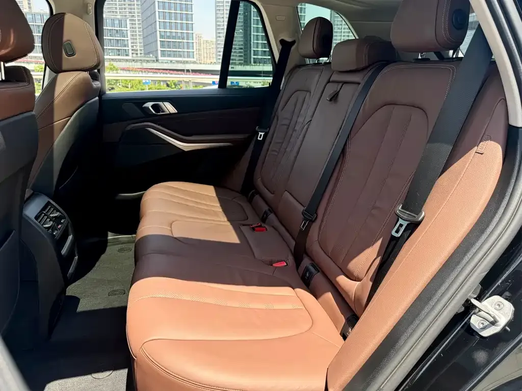 BMW X5 (Import) — фото 8