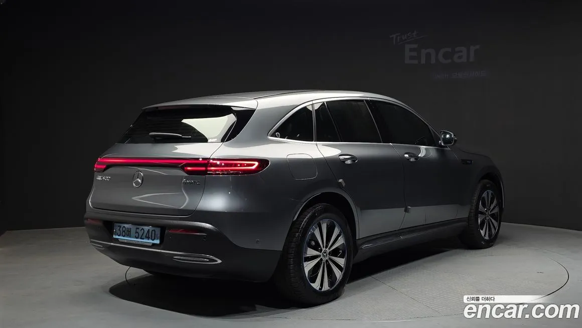 Mercedes-Benz EQC — фото 4