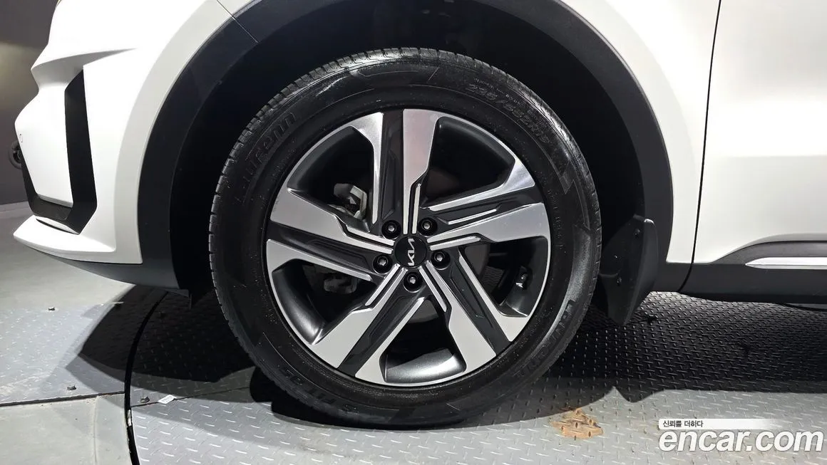 Kia Sorento — фото 5