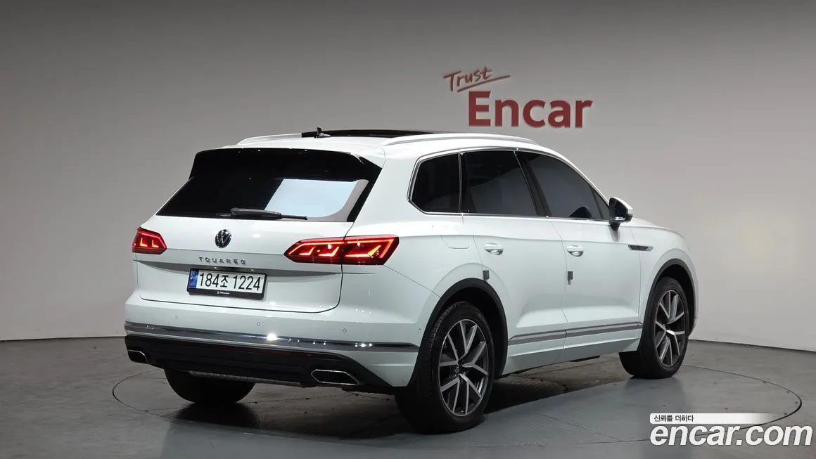 Volkswagen Touareg — фото 3