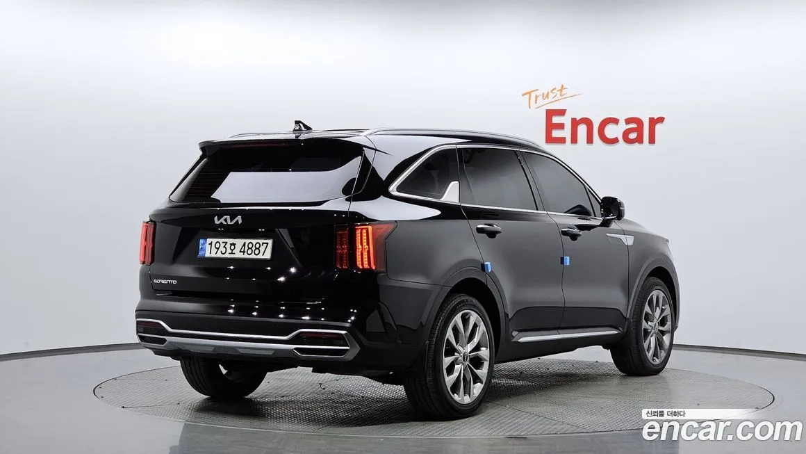 Kia Sorento — фото 6