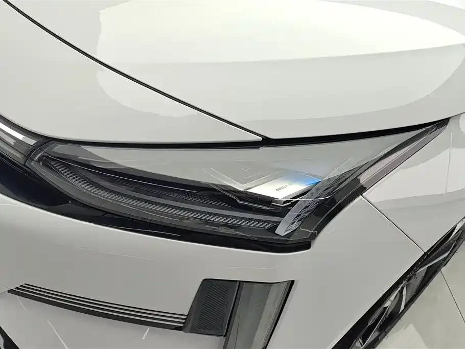 Geely Galaxy L6 — фото 4