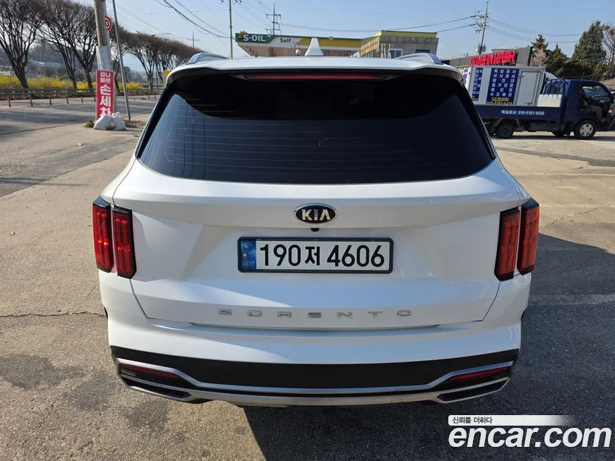 Kia Sorento — фото 6