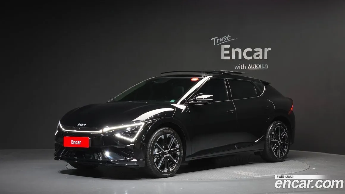 Kia EV6 — фото 1