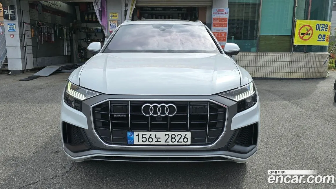 Audi Q8 — фото 1