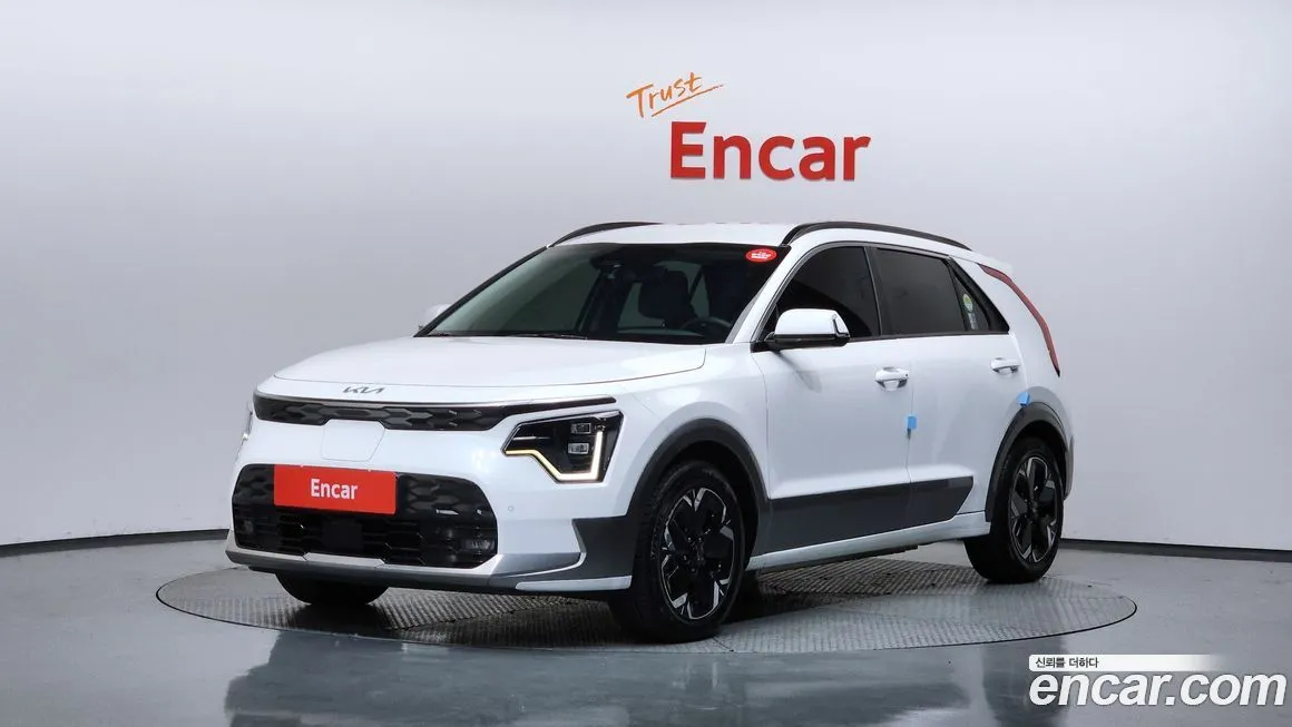 Kia Niro — фото 1