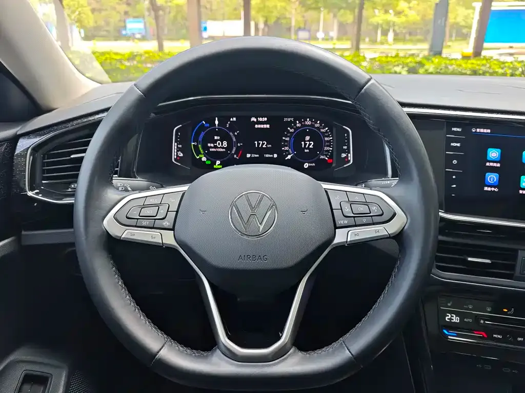 Volkswagen Tayron GTE PHEV — фото 3