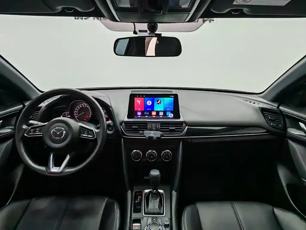 Mazda CX-4 — фото 9
