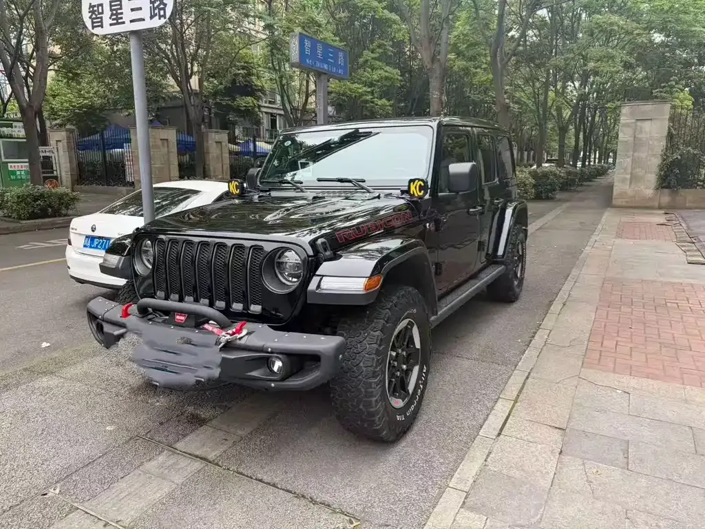 Jeep Wrangler — фото 1