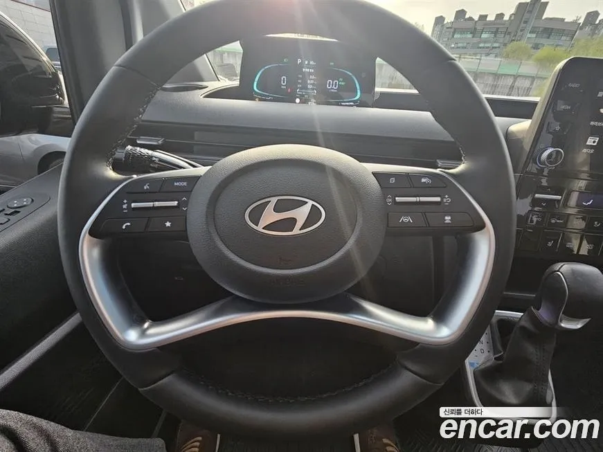 Hyundai Staria — фото 3