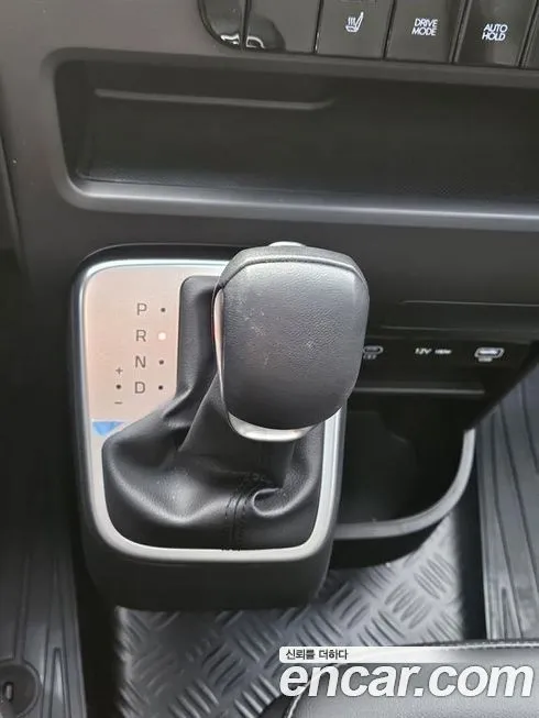 Hyundai Staria — фото 2