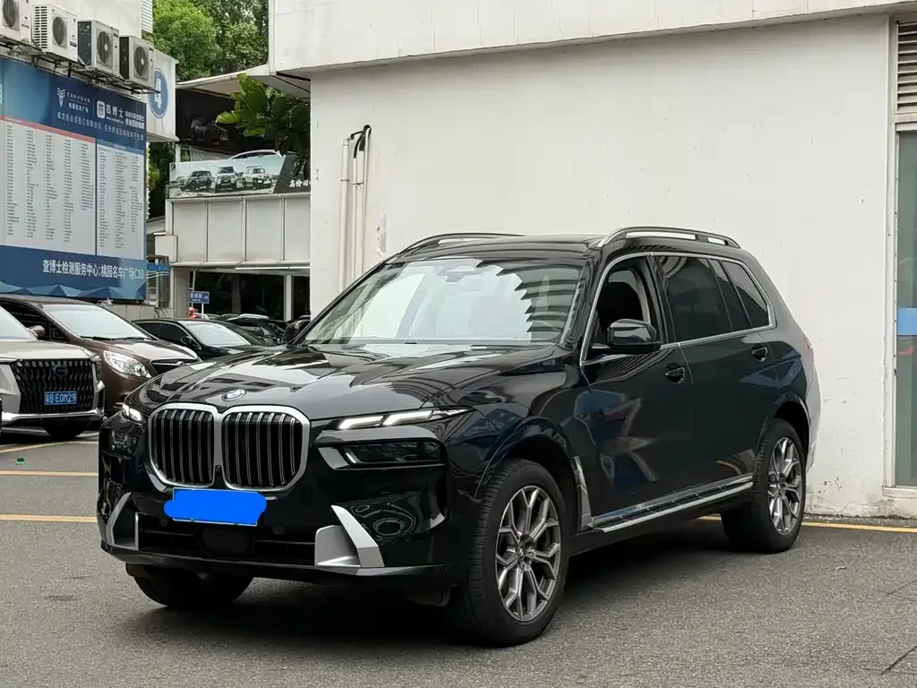 BMW X7 — фото 1