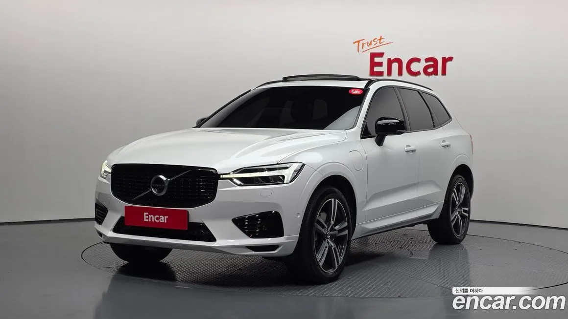 Volvo XC60 — фото 1