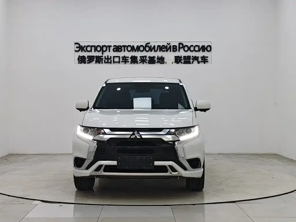 Mitsubishi Outlander — фото 2