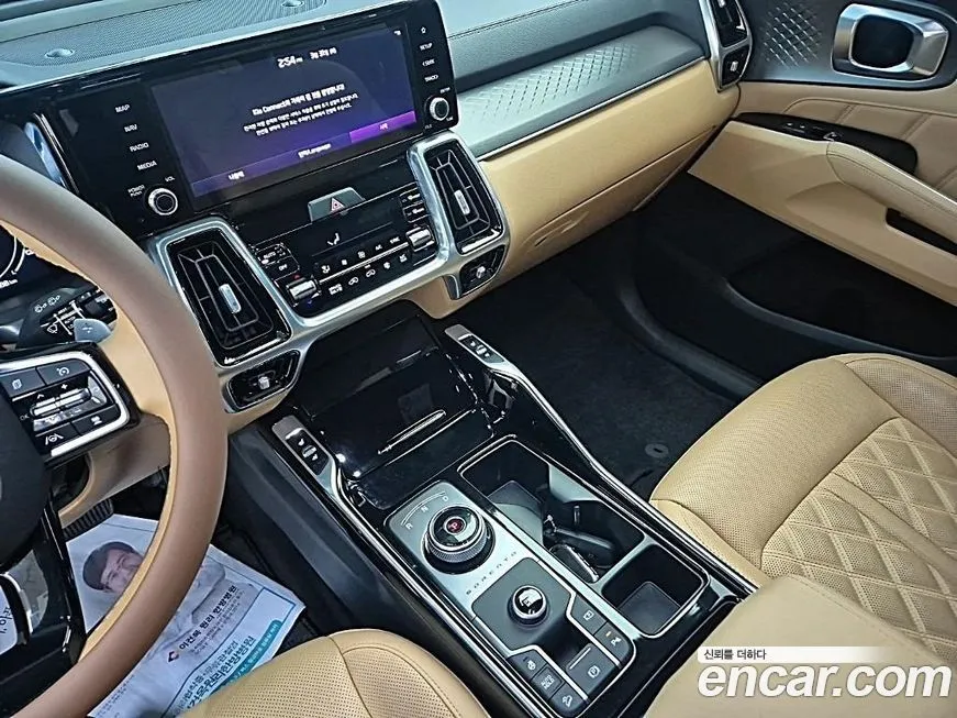 Kia Sorento — фото 8