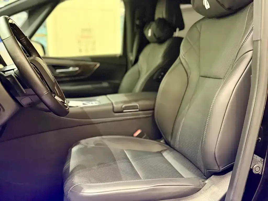 Toyota Alphard — фото 7