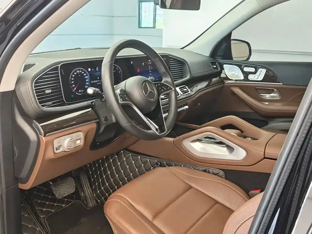 Mercedes-Benz GLE — фото 8