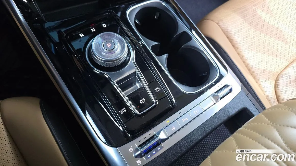 Kia Carnival — фото 10