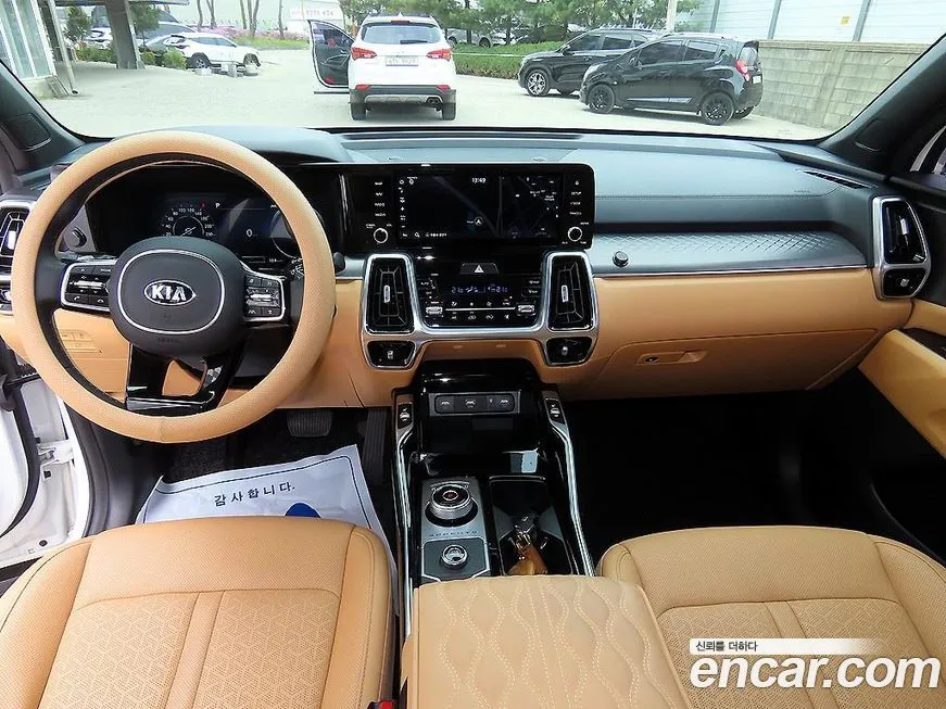 Kia Sorento — фото 8