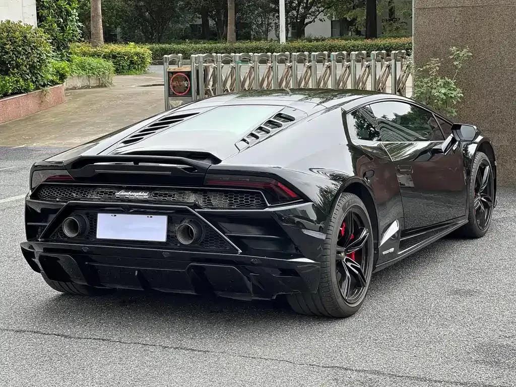Lamborghini Huracan — фото 9