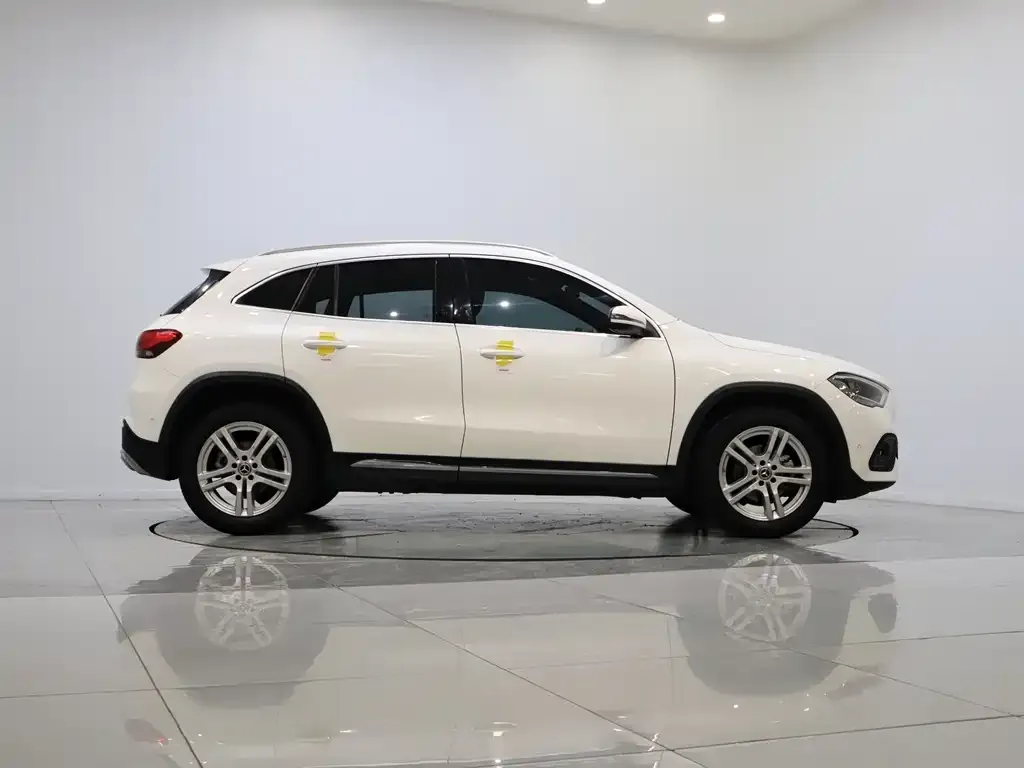 Mercedes-Benz GLA — фото 7