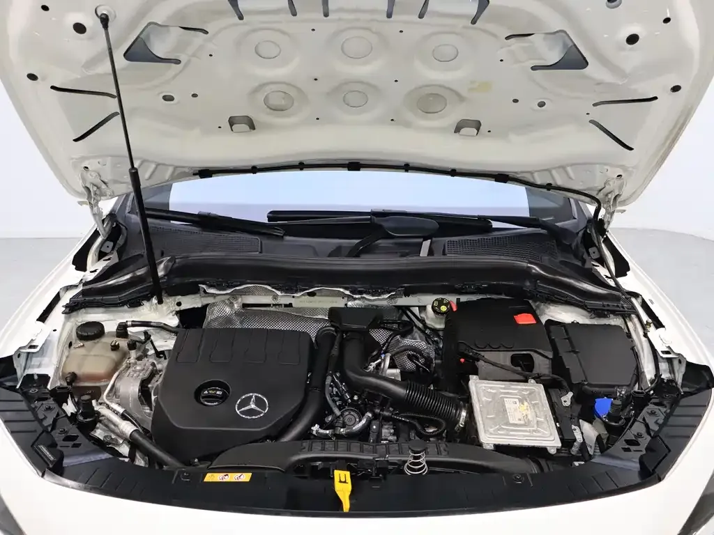 Mercedes-Benz GLA — фото 10