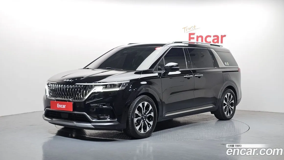 Kia Carnival — фото 1