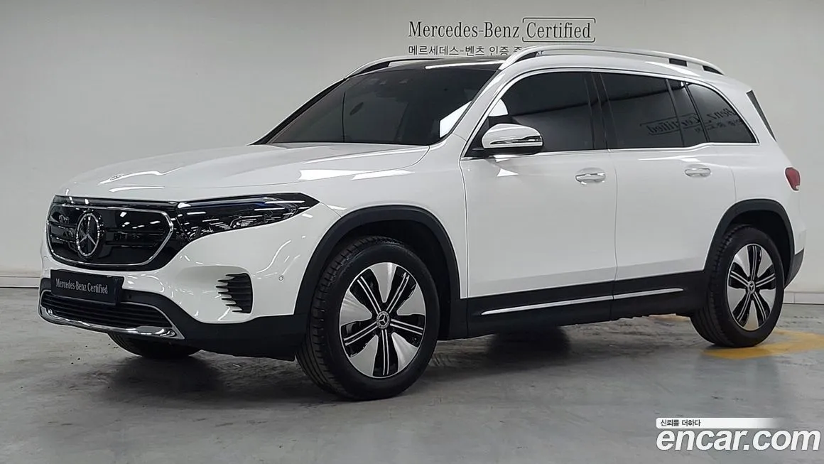 Mercedes-Benz EQB — фото 1