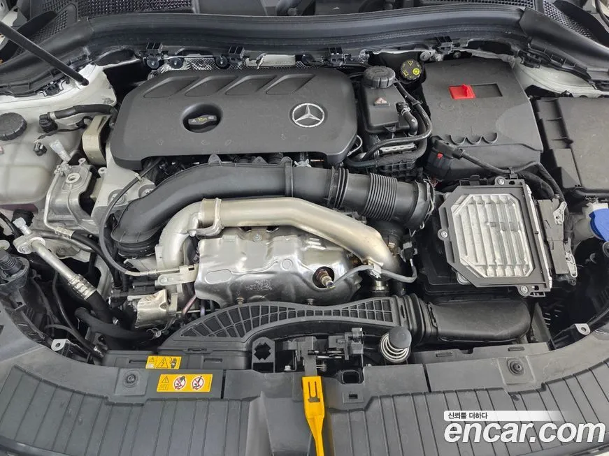 Mercedes-Benz GLA-Class — фото 10