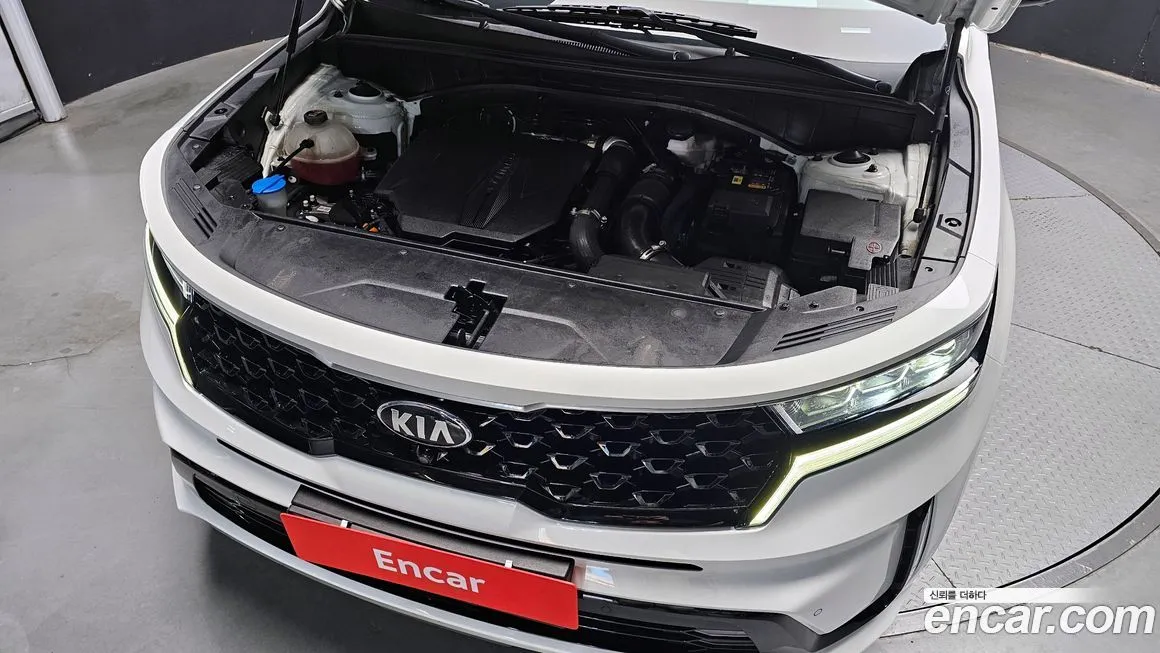 Kia Sorento — фото 9