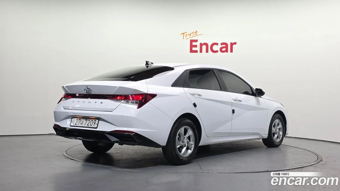 Hyundai AVANTE — фото 2