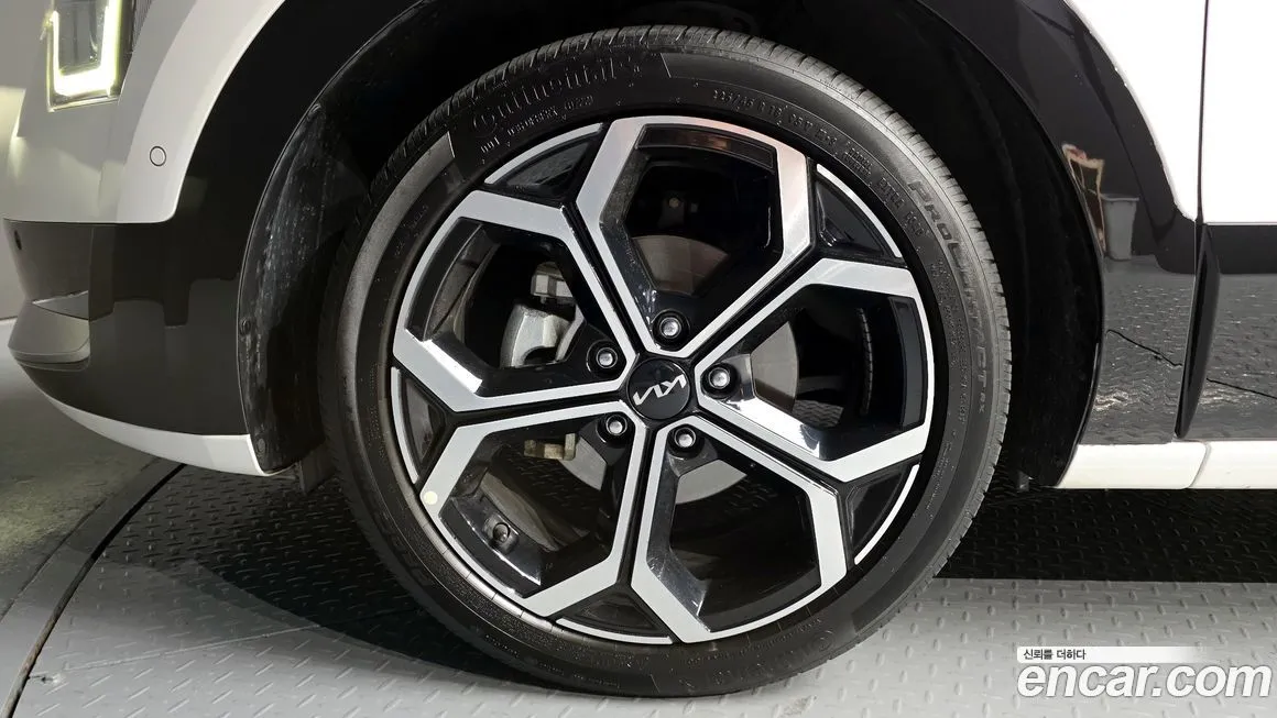 Kia Niro — фото 9