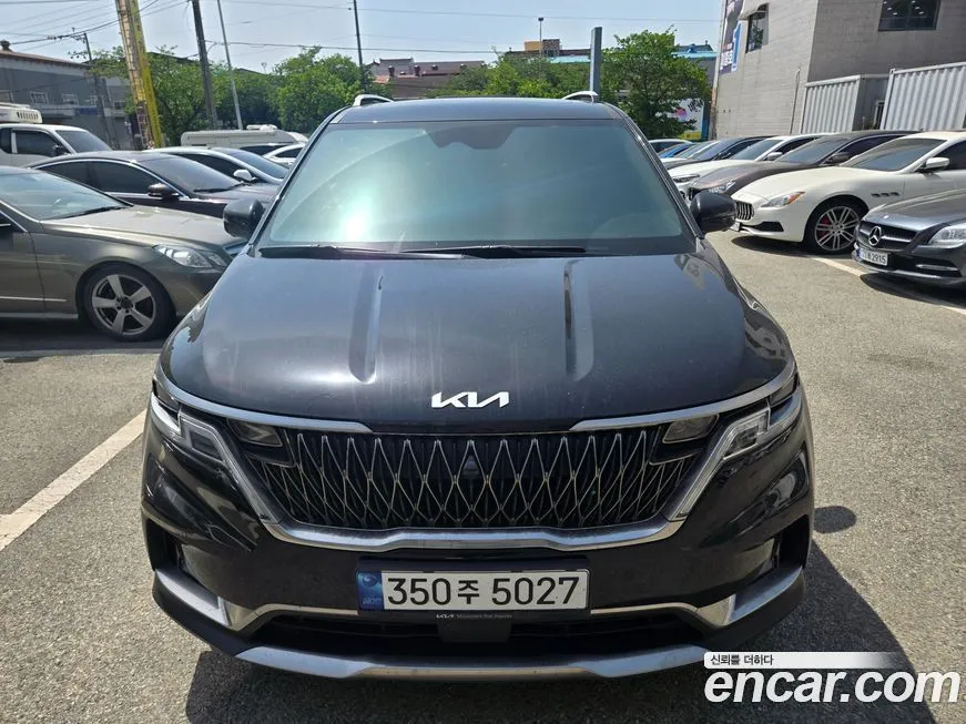 Kia Carnival — фото 1