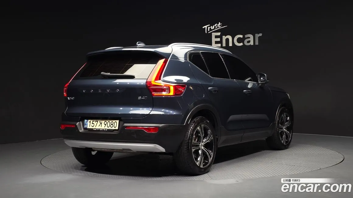 Volvo XC40 — фото 3