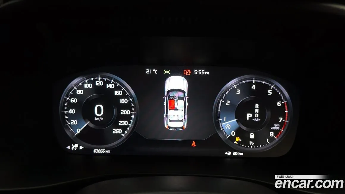 Volvo XC40 — фото 2